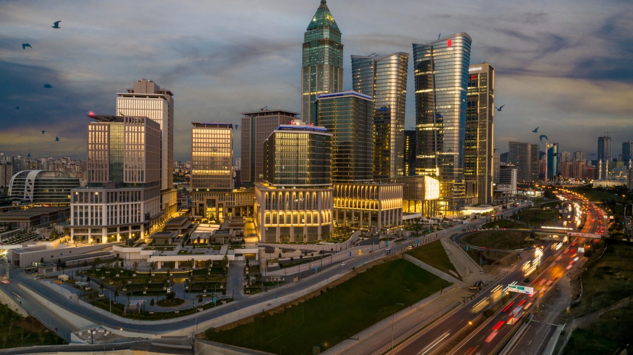 Savaşın Ortasında Fırsat: Türkiye Hazır, Sıra Kararda